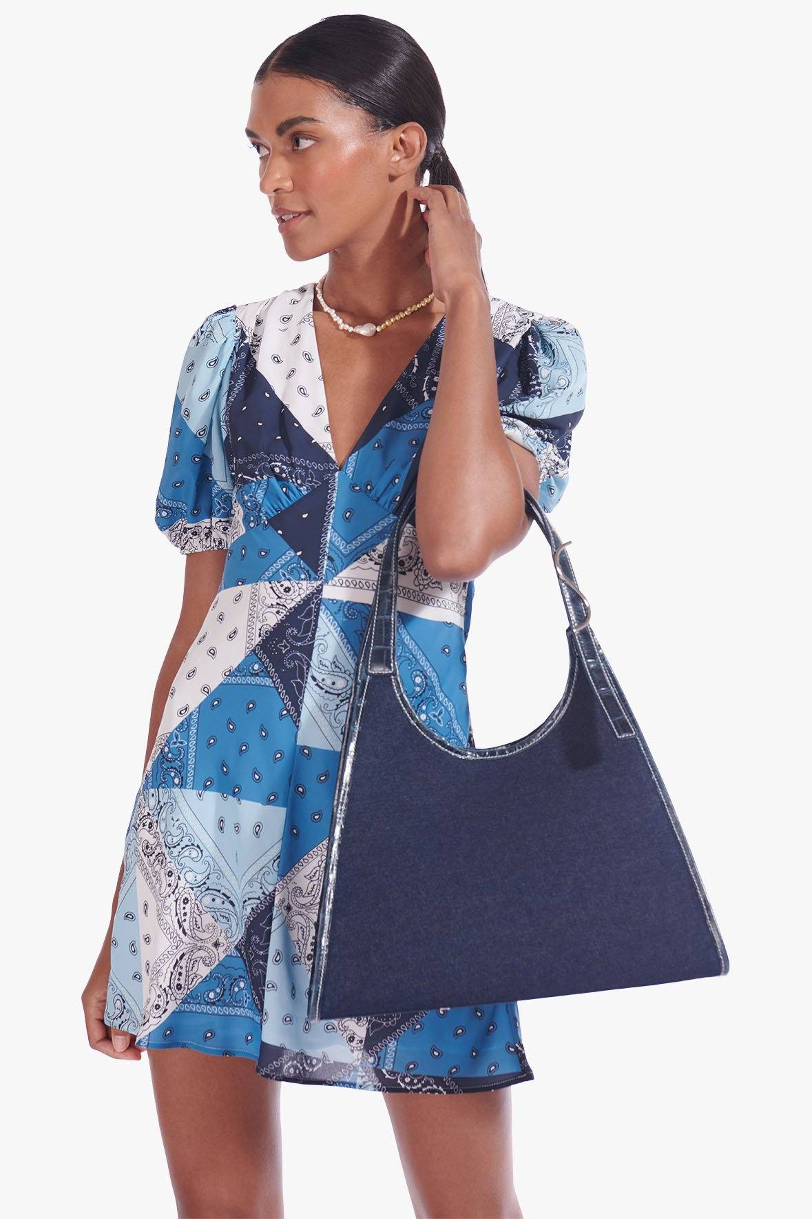 Image SOFT REY DENIM TOTE BAG | DENIM BLUE MIDNIGHT 5 of 7 and Clicking this image will trigger a zoom pop-up