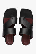 Image FLY FLAT SANDAL | BLACK 3 of 4